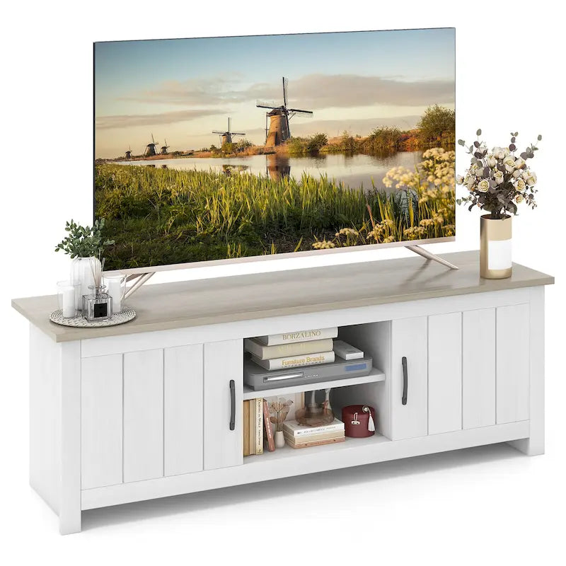 Mueble de TV estilo rústico en blanco y marrón grisáceo con gabinetes para televisores de hasta 65"